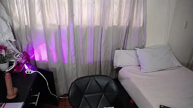 infinitysex1 online show from May 4, 2026, 2:53 pm