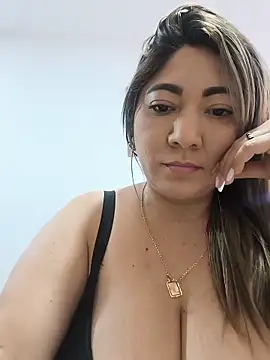 Snapshot of kendra_fire chatting on May 13, 2026, 2:13 pm kendra fire online show from May 13, 2026, 2:13 pm