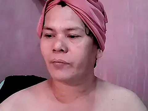 HottyLeciousCum online show from April 20, 2026, 1:35 pm