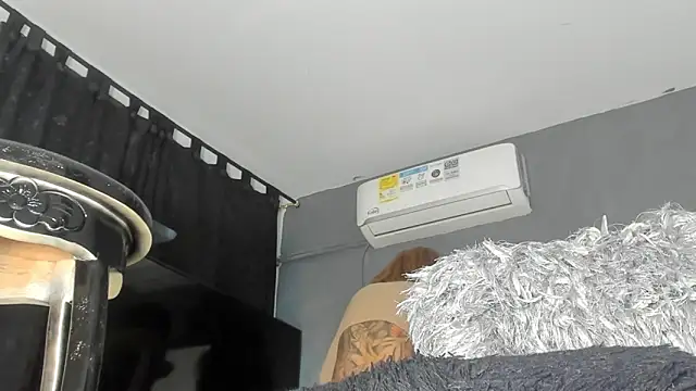 Snapshot of SandraGoldstein chatting on March 21, 2026, 10:35 pm SandraGoldstein online show from March 21, 2026, 10:35 pm