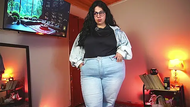 Snapshot of coraline_latin chatting on February 20, 2026, 1:02 am coraline latin online show from February 20, 2026, 1:02 am