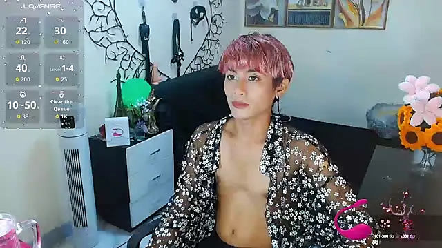 Snapshot of WildestTwink chatting on October 14, 2025, 6:41 pm WildestTwink online show from October 14, 2025, 6:41 pm