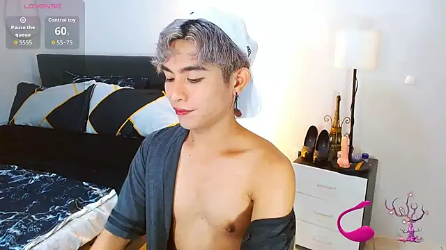 WildestTwink online show from April 25, 2026, 11:02 pm