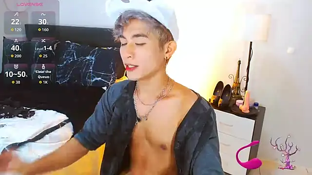 WildestTwink online show from April 23, 2026, 3:13 pm