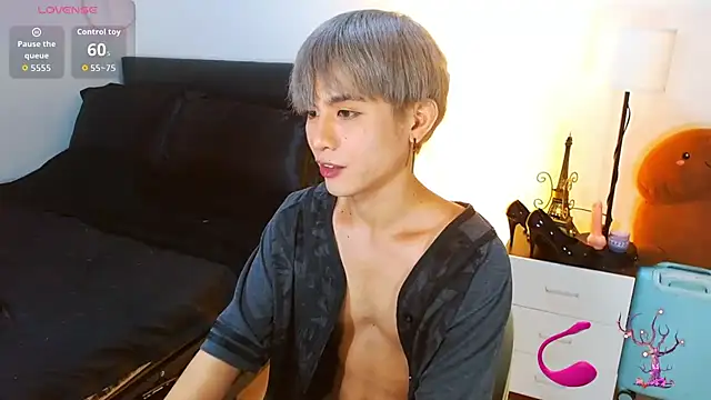 WildestTwink online show from May 11, 2026, 5:10 pm