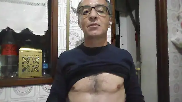 Snapshot of CarlosRocha73 chatting on April 19, 2026, 12:22 am CarlosRocha73 online show from April 19, 2026, 12:22 am