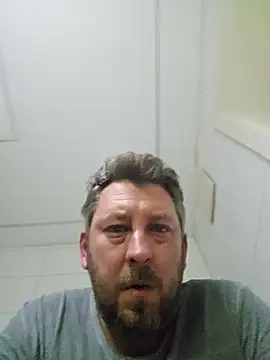 ktmtom247 online show from October 15, 2025, 3:09 pm