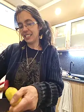 rposhta1991 online show from March 9, 2025, 4:11 pm