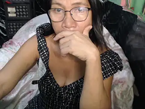 ASIANDOLLY4U online show from April 16, 2026, 10:56 pm