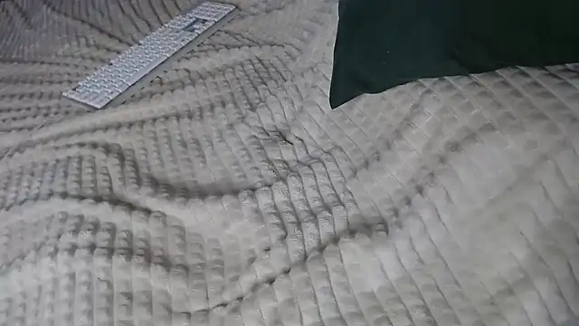 Snapshot of Kiradoll27 chatting on November 10, 2025, 9:25 am Kiradoll27 online show from November 10, 2025, 9:25 am