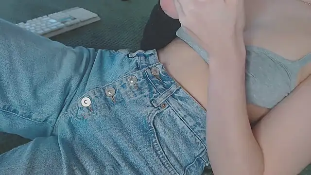 Snapshot of Kiradoll27 chatting on February 11, 2025, 10:03 am Kiradoll27 online show from February 11, 2025, 10:03 am