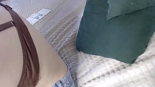 Snapshot of Kiradoll27 chatting on November 22, 2025, 9:41 am Kiradoll27 online show from November 22, 2025, 9:41 am