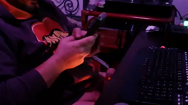 Snapshot of Italian_dark_desire chatting on November 27, 2025, 8:26 am Italian dark desire online show from November 27, 2025, 8:26 am