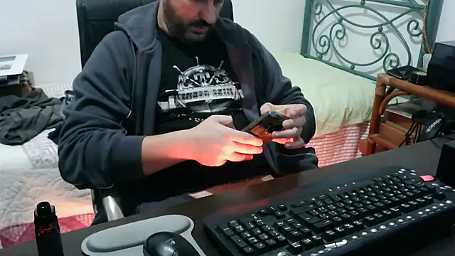 Snapshot of Italian_dark_desire chatting on November 29, 2025, 10:26 am Italian dark desire online show from November 29, 2025, 10:26 am