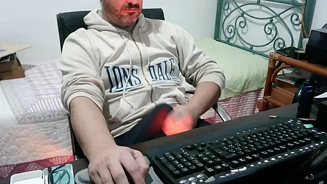 Snapshot of Italian_dark_desire chatting on December 17, 2025, 5:07 pm Italian dark desire online show from December 17, 2025, 5:07 pm