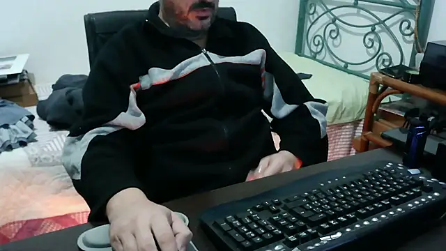 Snapshot of Italian_dark_desire chatting on December 3, 2025, 10:03 am Italian dark desire online show from December 3, 2025, 10:03 am