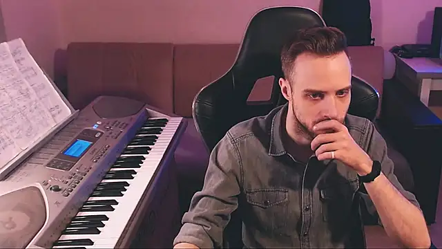 Sweetparker online show from February 28, 2026, 7:35 pm