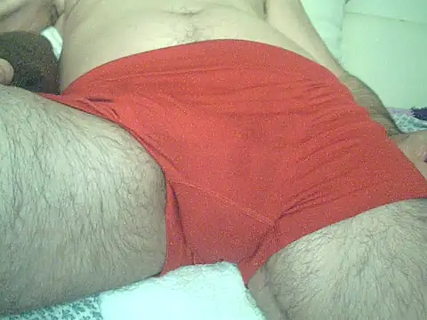 melihistt online show from May 12, 2026, 9:32 pm