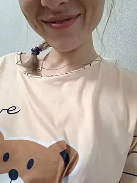 Snapshot of YogisticJuli666 chatting on October 6, 2025, 5:02 pm YogisticJuli666 online show from October 6, 2025, 5:02 pm