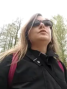 SwedishJennifer online show from May 11, 2026, 12:28 pm