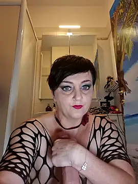 lucillabollente online show from September 30, 2025, 4:18 am
