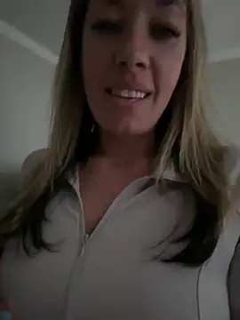  NinaLuvSins  online show from April 29, 2026, 5:52 pm