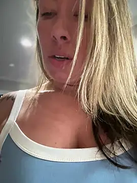 Snapshot of _NinaLuvSins_ chatting on June 30, 2026, 7:25 pm NinaLuvSins online show from June 30, 2026, 7:25 pm