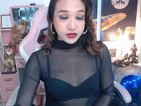 AsianMariaTs online show from November 4, 2025, 2:21 pm