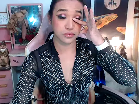 AsianMariaTs online show from November 25, 2025, 5:02 pm