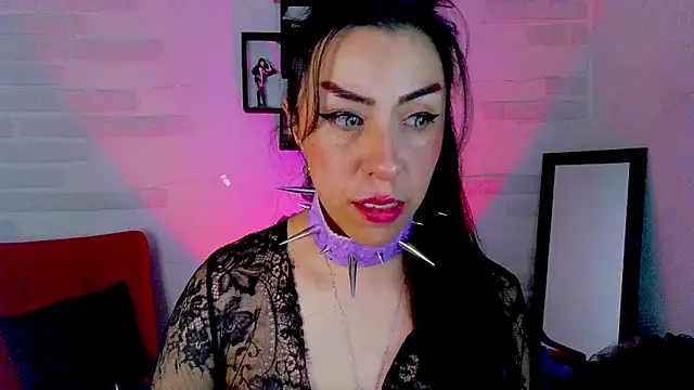 Snapshot of sky_girl1 chatting on October 17, 2025, 2:48 am sky girl1 online show from October 17, 2025, 2:48 am