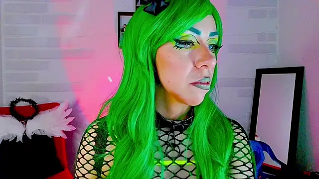 Snapshot of sky_girl1 chatting on October 31, 2025, 3:58 am sky girl1 online show from October 31, 2025, 3:58 am