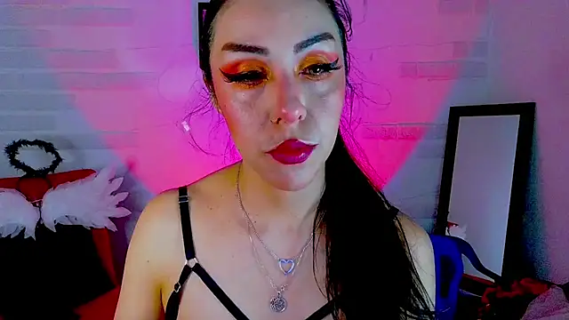 Snapshot of sky_girl1 chatting on October 30, 2025, 6:01 am sky girl1 online show from October 30, 2025, 6:01 am