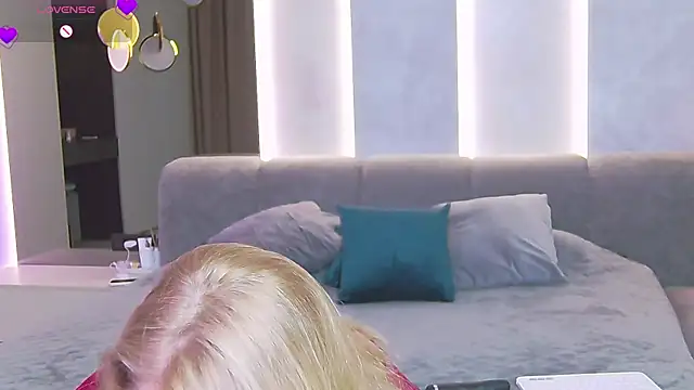 Snapshot of Sinful_Eyes chatting on March 20, 2025, 1:13 am Sinful Eyes online show from March 20, 2025, 1:13 am