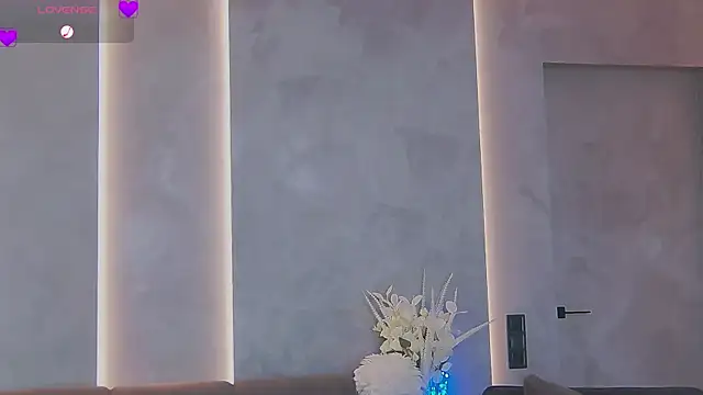 Snapshot of Sinful_Eyes chatting on March 23, 2025, 7:09 am Sinful Eyes online show from March 23, 2025, 7:09 am