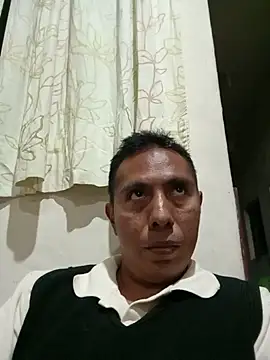 Snapshot of desnudo_Sexoxo chatting on January 12, 2025, 12:28 am desnudo Sexoxo online show from January 12, 2025, 12:28 am