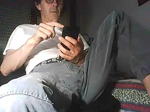 Snapshot of Moro_ra chatting on June 7, 2026, 6:13 pm Moro ra online show from June 7, 2026, 6:13 pm
