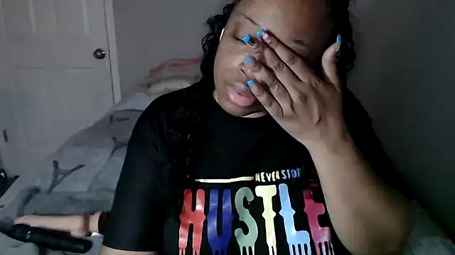 Snapshot of Sexymona1218 chatting on October 29, 2025, 5:23 pm Sexymona1218 online show from October 29, 2025, 5:23 pm