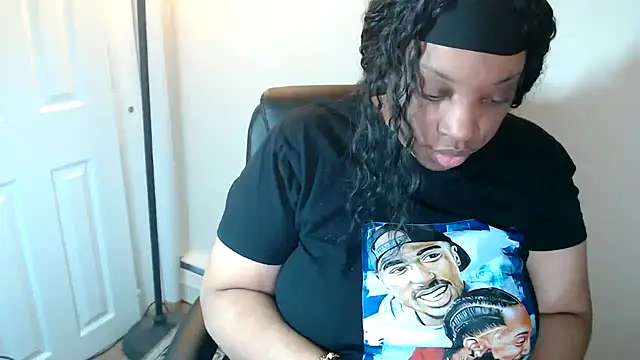 Sexymona1218 online show from April 23, 2026, 8:32 am