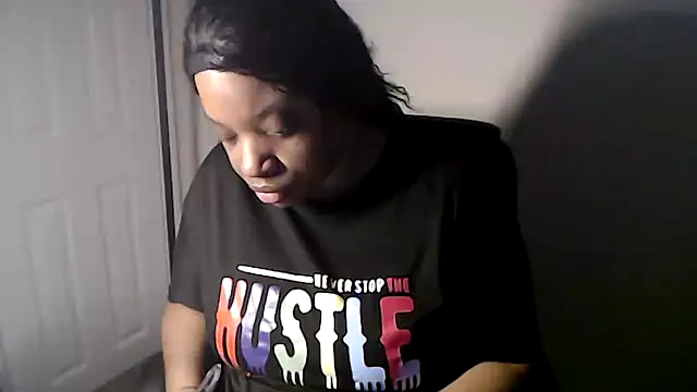 Sexymona1218 online show from January 14, 2026, 9:40 pm