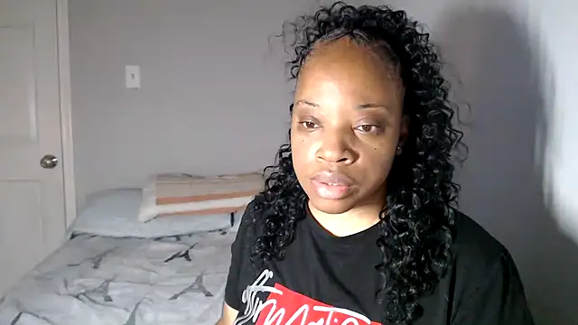 Snapshot of Sexymona1218 chatting on November 15, 2025, 5:22 am Sexymona1218 online show from November 15, 2025, 5:22 am