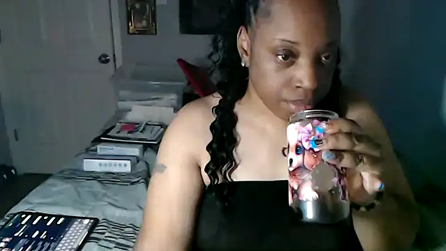 Snapshot of Sexymona1218 chatting on October 15, 2025, 4:44 am Sexymona1218 online show from October 15, 2025, 4:44 am