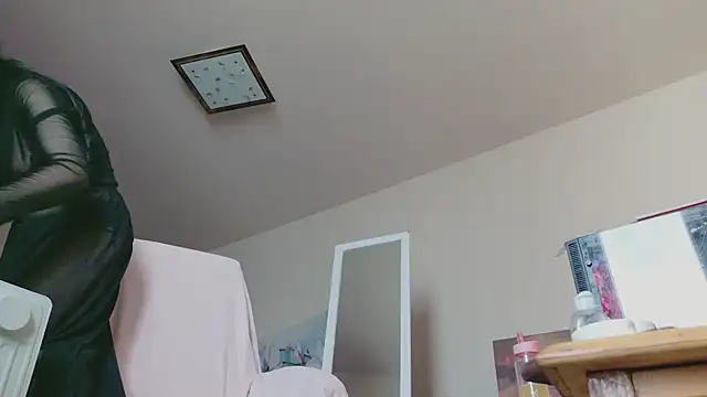 Snapshot of lara_heaven chatting on March 13, 2026, 7:02 am lara heaven online show from March 13, 2026, 7:02 am