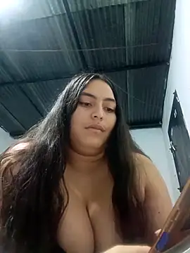 Snapshot of xandra252 chatting on November 1, 2025, 3:13 am xandra252 online show from November 1, 2025, 3:13 am