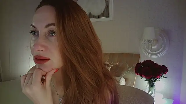 Snapshot of Luna_Hoty chatting on May 22, 2026, 5:55 pm Luna Hoty online show from May 22, 2026, 5:55 pm