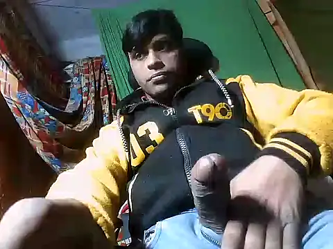 Snapshot of desiboy1101 chatting on January 12, 2025, 7:53 am desiboy1101 online show from January 12, 2025, 7:53 am