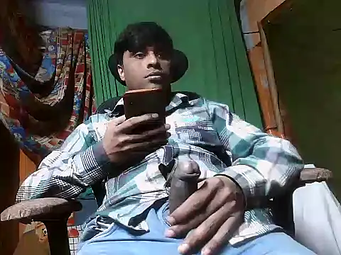 Snapshot of desiboy1101 chatting on January 17, 2025, 1:13 pm desiboy1101 online show from January 17, 2025, 1:13 pm