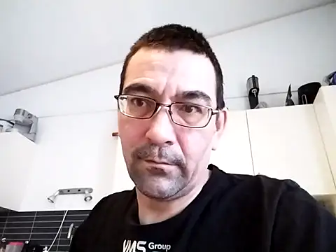 Snapshot of dick81 chatting on March 22, 2026, 9:55 am dick81 online show from March 22, 2026, 9:55 am