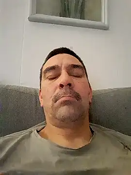 Snapshot of dick81 chatting on March 30, 2026, 11:39 pm dick81 online show from March 30, 2026, 11:39 pm