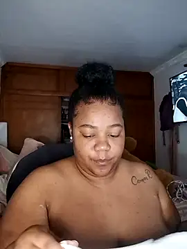 Snapshot of Daddys_girl1 chatting on November 16, 2025, 12:15 am Daddys girl1 online show from November 16, 2025, 12:15 am