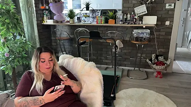 Snapshot of Monageil chatting on March 13, 2026, 10:53 am Monageil online show from March 13, 2026, 10:53 am